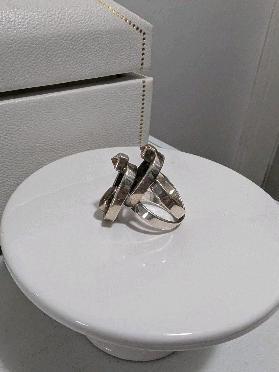 Lilly Barrack Ring Size 8 - image 3