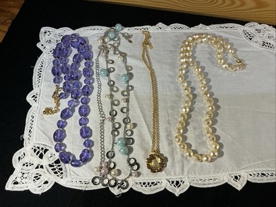 Joan Rivers Lot 4 Necklaces Gold Tone Silver Tone Fox Pearl