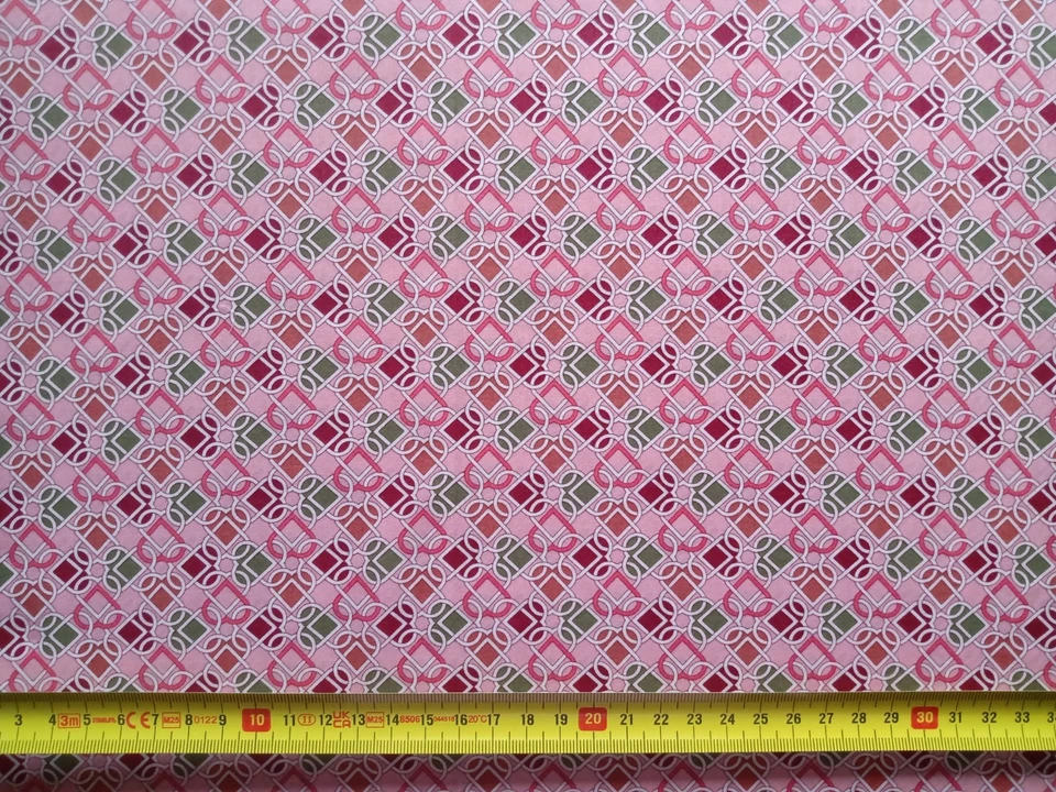 LOVE LINKS - GEOMETRIC - pink - Liberty of London Tana Lawn cotton  44 x 30 cm - Image 3 of 3