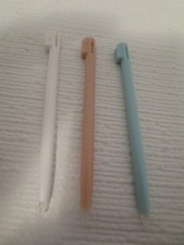 Nintendo DS Stylus Pens Set of 3 White, Pink  Blue NEW