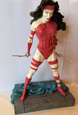 ELEKTRA STATUE MARVEL COMICS -  LTD RED COSTUME 2254/2500  CREATIVE LICENSE VTG