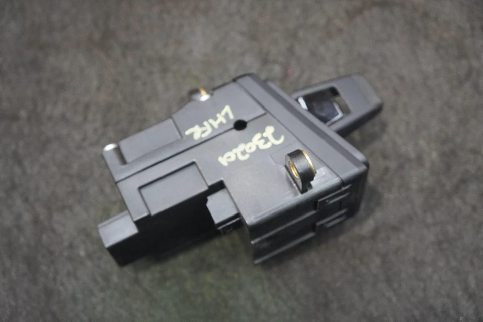 Interruptor selector de palanca de cambios de transmisión de tablero 9J1713033C Porsche Taycan 2020 Foto 2 de 4