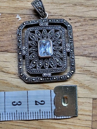 Gorgeous Vintage Art Deco Clear Stone & Marcasite Pendant - Picture 4 of 5