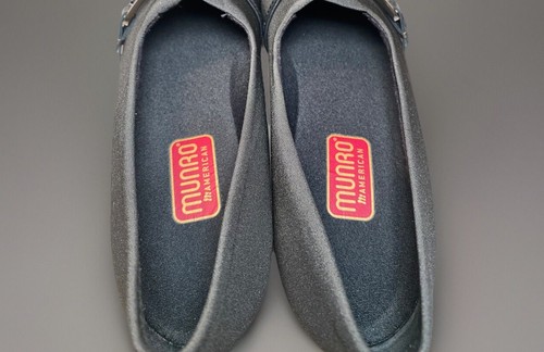Munro American Cindi Pumps Block Heel Slip On Gray Women's Size 9 Super Slim - Picture 6 of 7
