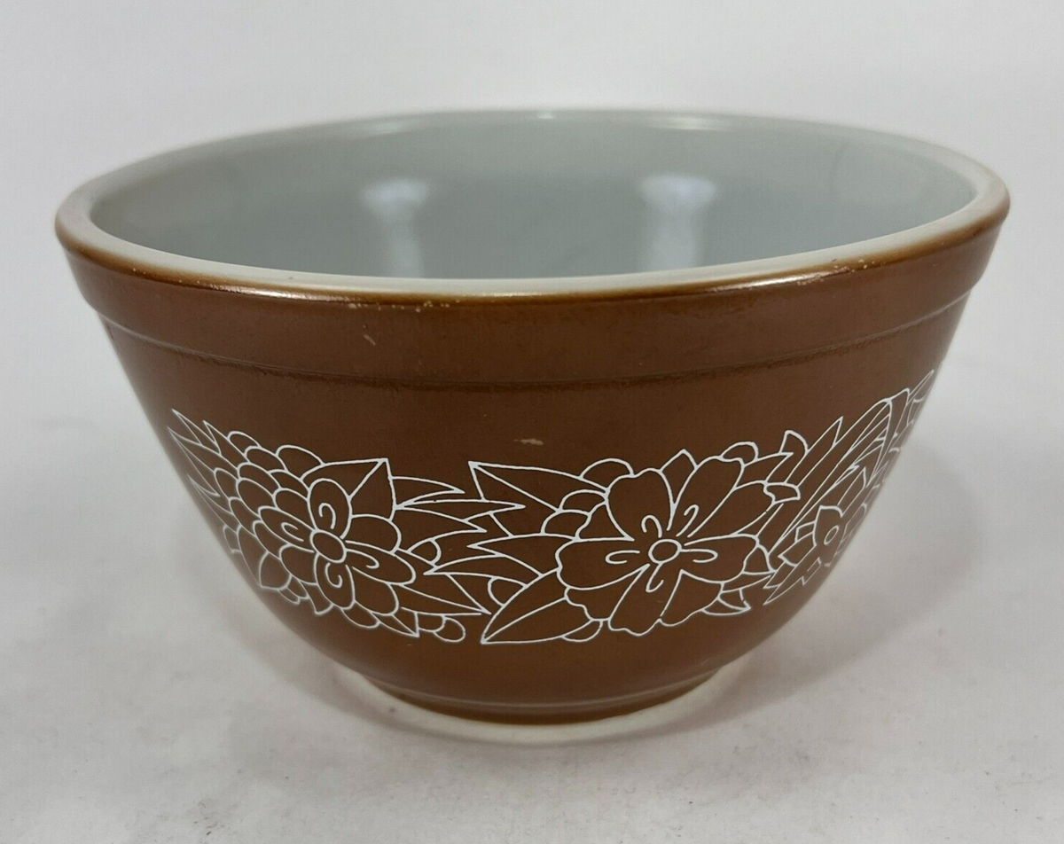 Vintage Pyrex #401 Woodland Nesting Bowl 750 ml Brown White Mixing Bowl  1970's