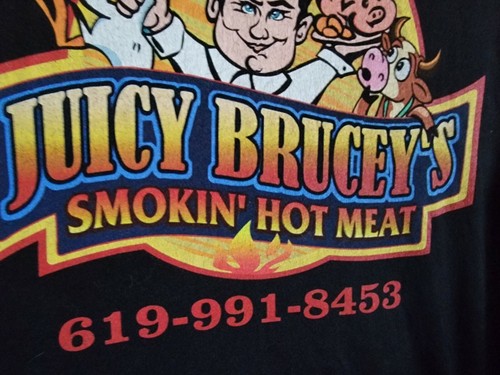 Marca Next Level: Camiseta para Hombre Black Juicy Brucey's Smokin' Hot Meats, LRG, Pre-propulsada - Imagen 6 de 9