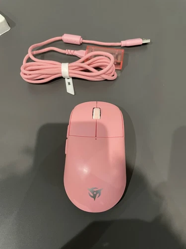 Ninjutso Sora 4k Gaming Mouse - Pink - With new XRaypad Jade Dot Skates