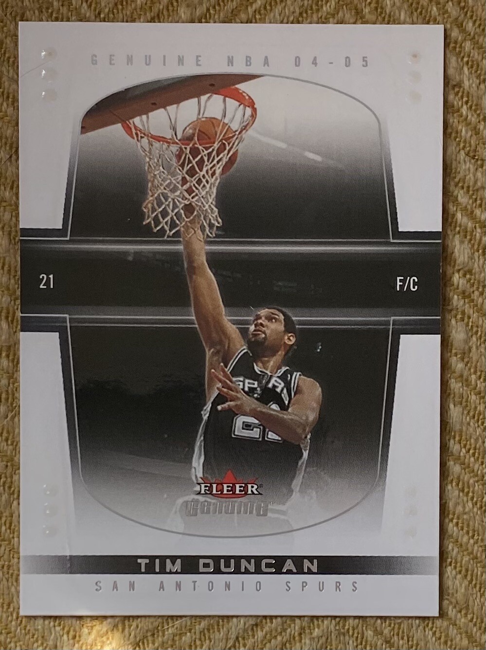 2004-05 Fleer Genuine Basketball TIM DUNCAN #79 Spurs 