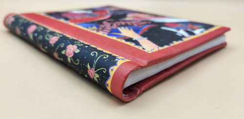 2004 LANG-SUSAN WINGET-HATS FOR FUN-Small Photo Album Holds 4x6 Pictures NEW - Picture 11 of 12