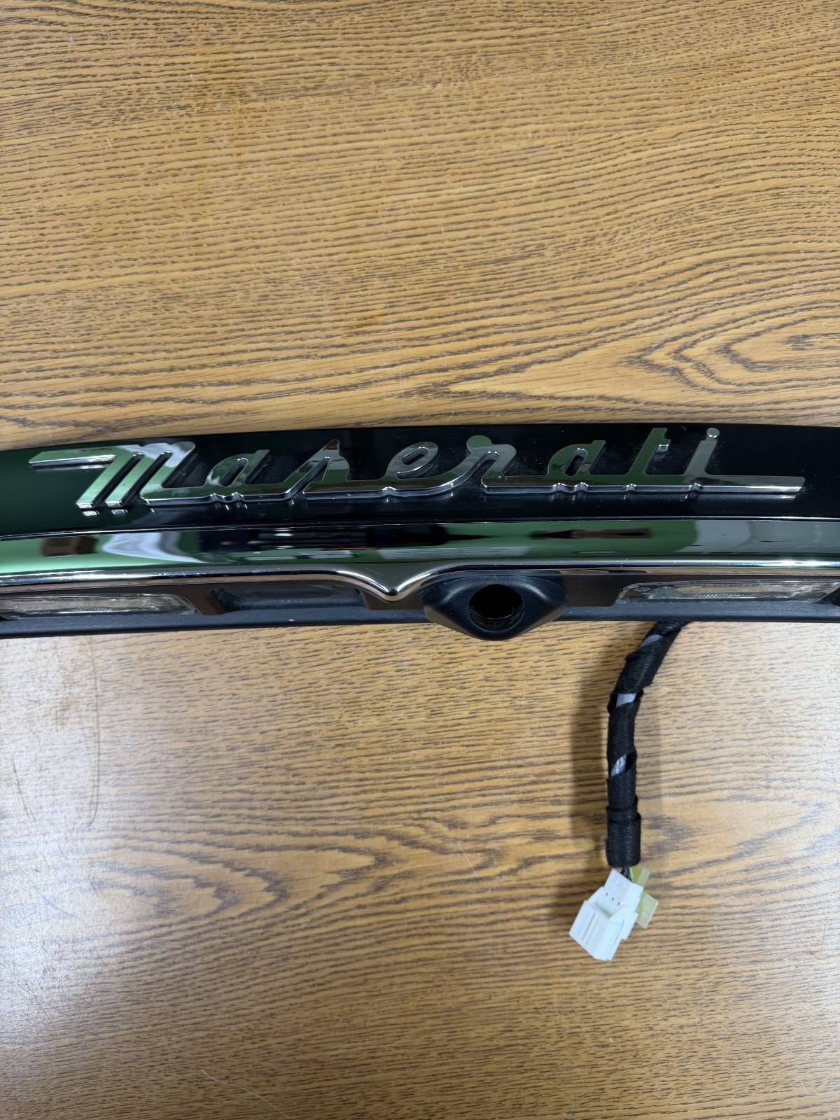2014-2017 Maserati Ghibli Trunk Deck Lid License Lamp Molding Cover Trim Panel