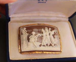 Vintage Orpheus Playing for Three Graces" Cameo Brooch 14kt Gold large
