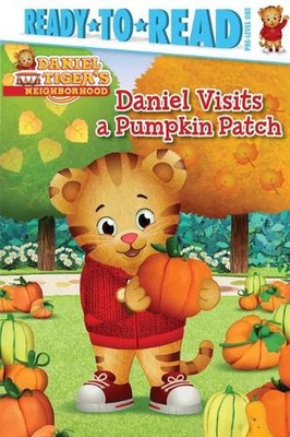 Daniel Visits a Pumpkin Patch von Maggie Testa (Englisch) Hardcover Buch