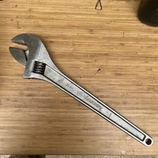 CRESTOLOY Adjustable Wrench STEEL 18" ALLOY USED