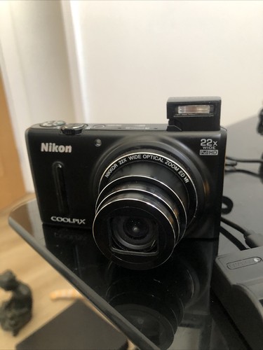 Nikon Coolpix S9600 digitale Kompaktkamera mit neuem Akku & Ladegerät