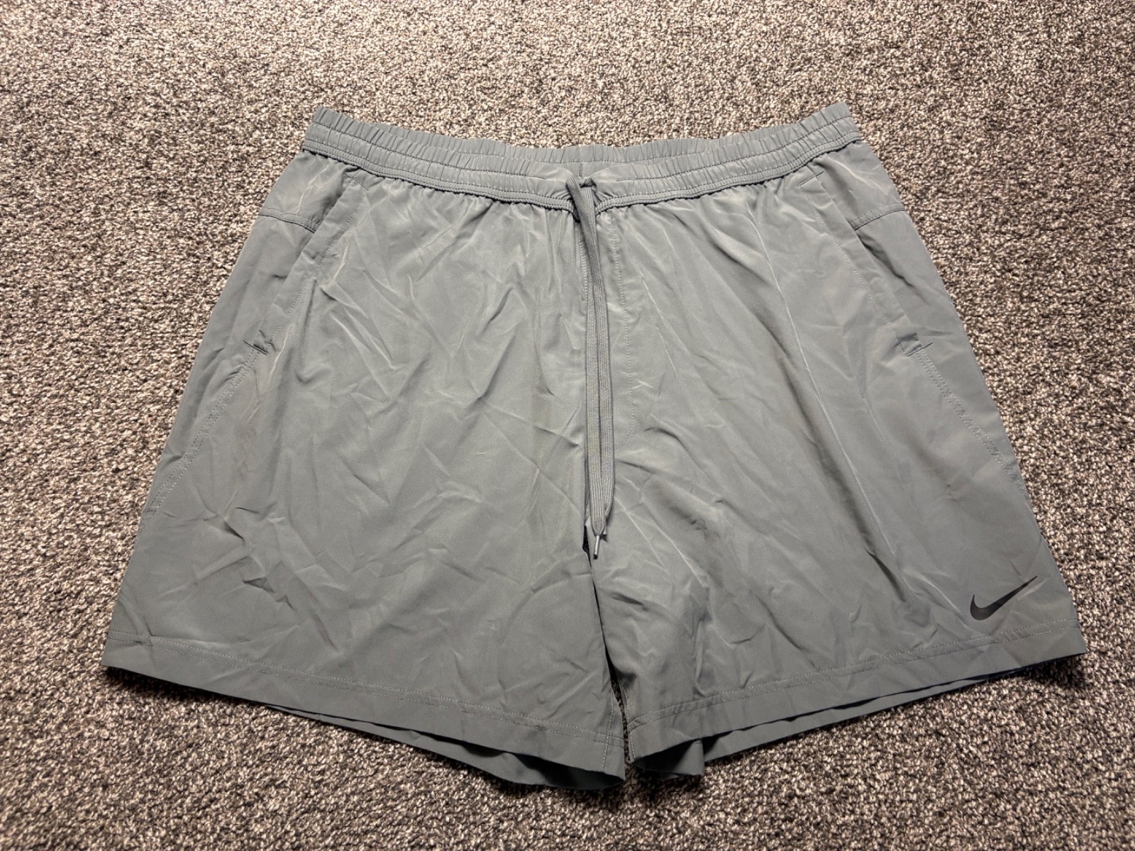 Nike Form Shorts Mens 2XL Gray Woven Dri-FIT Unlined Versatile 7" Inseam DV9857