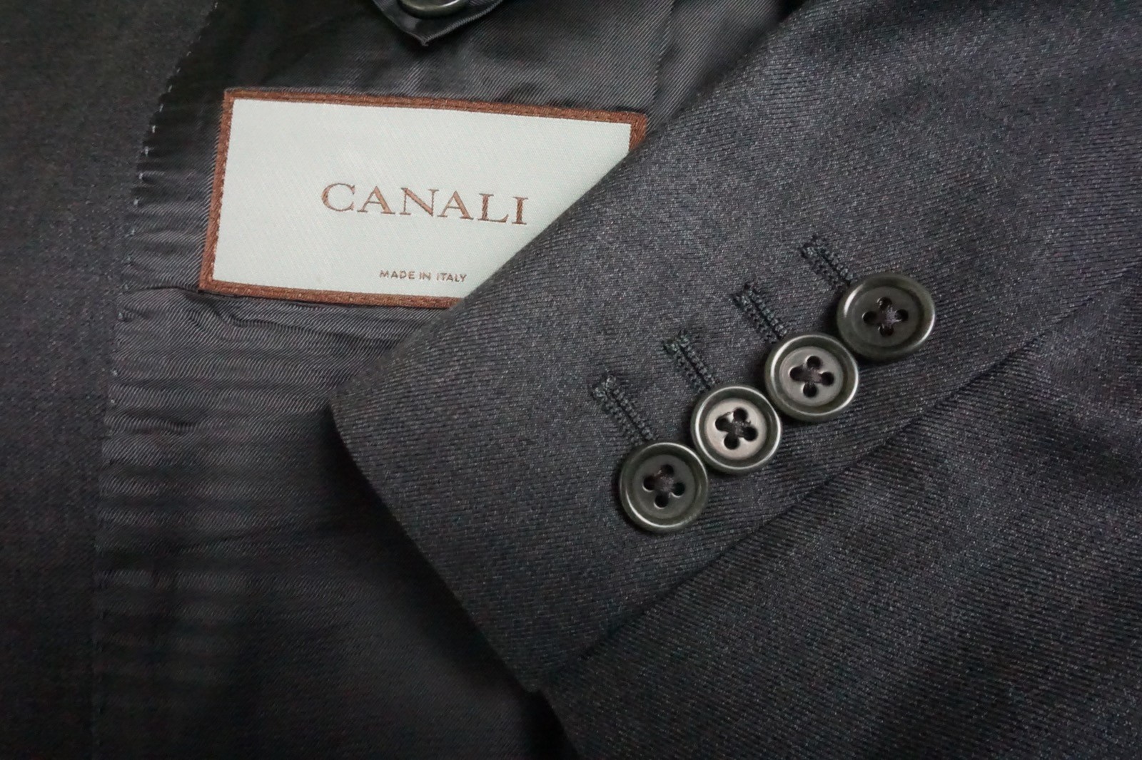 Canali 1934 CURRENT Solid Gray 100% Wool 2 Pc Sui… - image 1