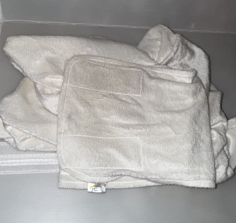 Off White Color Euc Very Soft