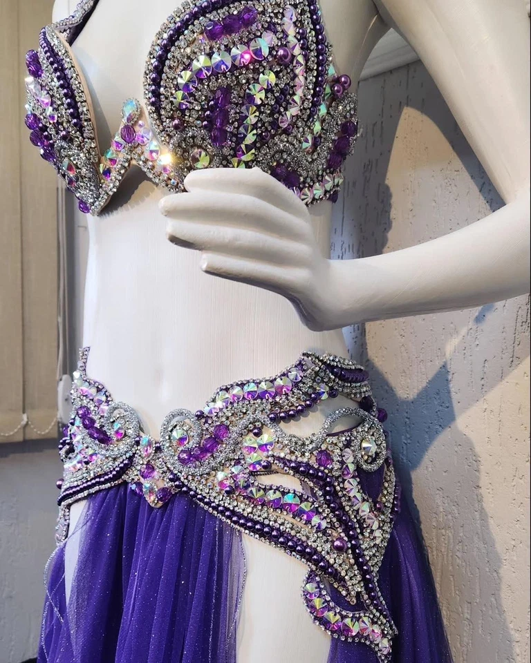 Hecho a pedido Disfraz de danza del vientre de cristal púrpura: vestido de estrás de festival Foto 3 de 4