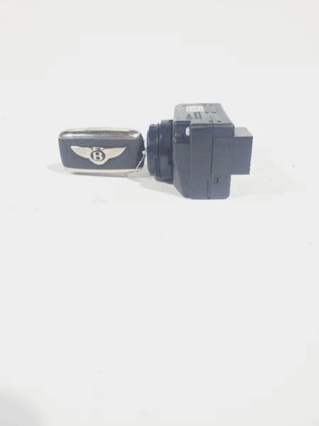 Llave de encendido convencional sin usar PN 3D0905865H OEM 2010 Bentley Continental GT Foto 2 de 4