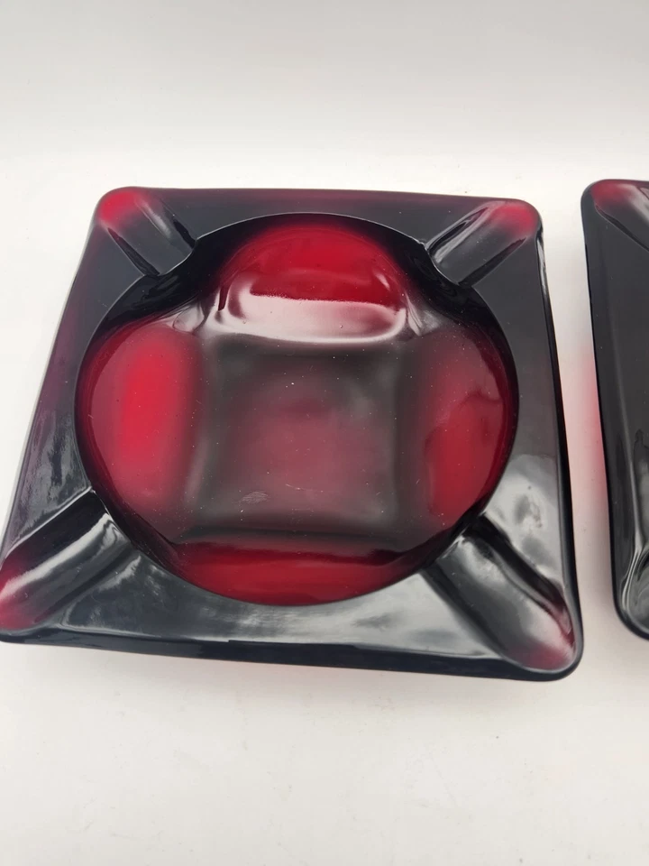 Vintage Pair of Anchor Hocking ruby red ashtray 1940s-1960 - Image 3 of 4