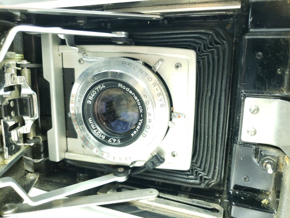 Polaroid 110a Pathfinder Land Camera With Rodenstock-Ysarex Polaroid 110a Pathfinder Land Camera With Rodenstock-Ysarex