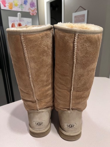 UGG AUSTRALIA Women's "Classic Tall" 5815 Chesnut Boots Size 9 - Picture 4 of 5