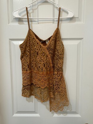 NWT!! Buckle BKE Gimmicks Pieced Lace Tank - Rust