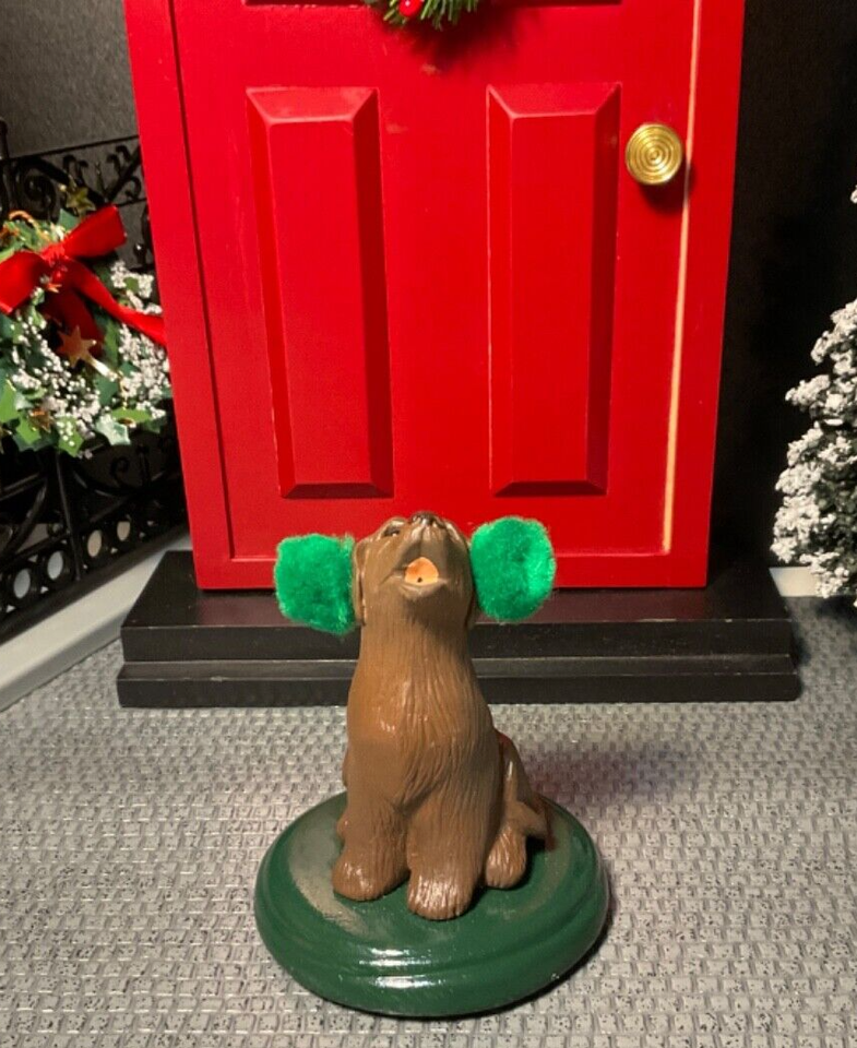 Byers Choice Carolers 2007 Pet Dog Brown Labrador ? with Green Ear