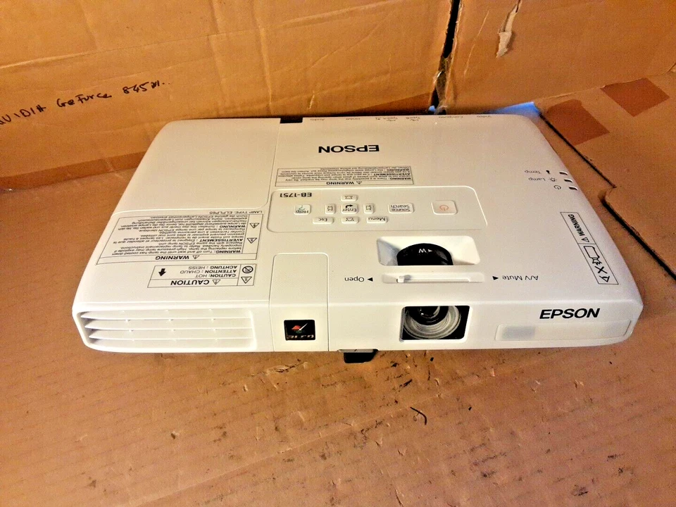 Epson H479B XGA 3LCD Projector, ECO LAMP HOURS: 1255 + REMOTE - Image 4 of 4