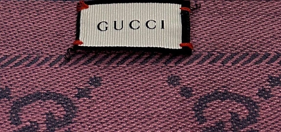BUFANDA GENUINA GUCCI USADA UNISEX 100% LANA ROSA HECHA EN ITALIA Foto 3 de 4