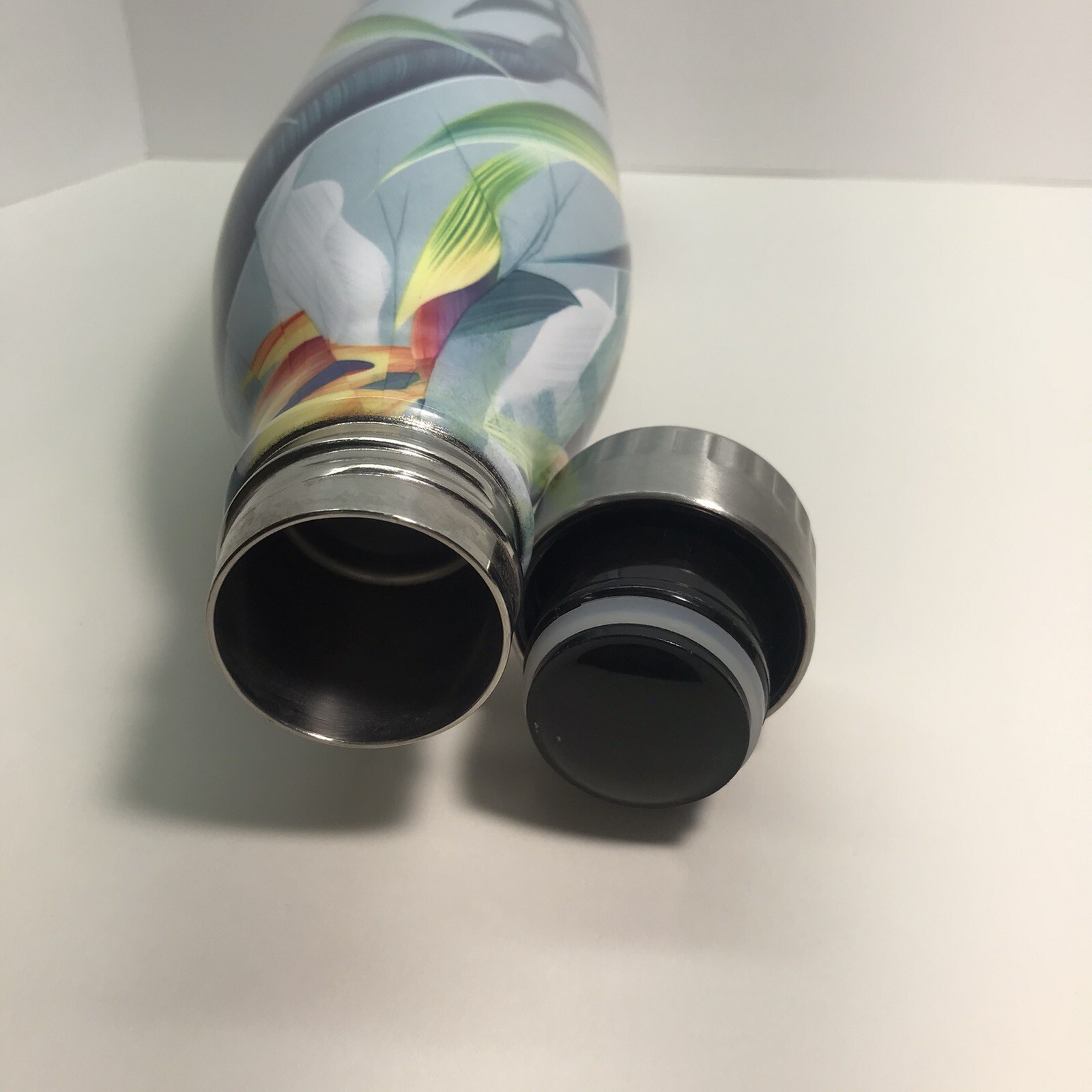 Manna Stainless Steel Birds of Paradise Flowers 25 oz Water Bottle Stunning