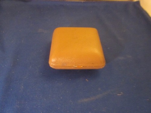 Vintage Travel Alarm Clock CIA FOR PARTS OR REPAIR - Picture 2 of 7