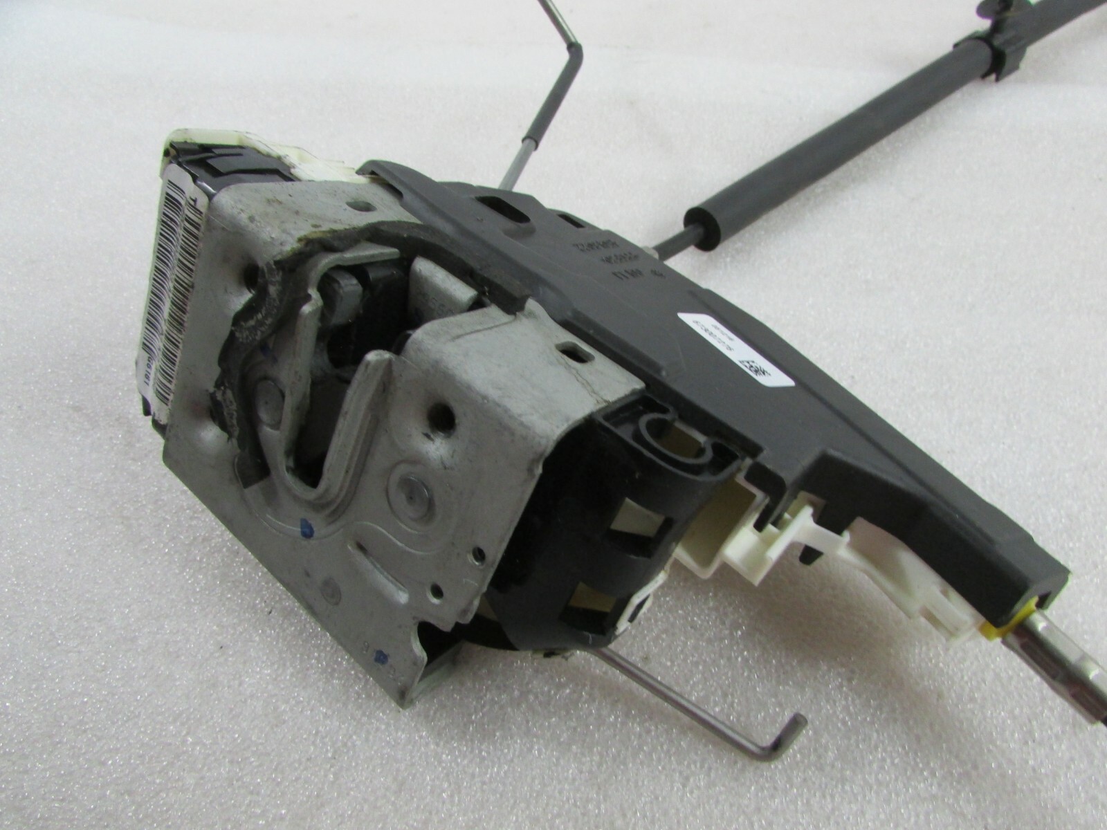 2014 Maserati Quattroporte, LH, Left Front Door Latch, Lock P/N 670032944