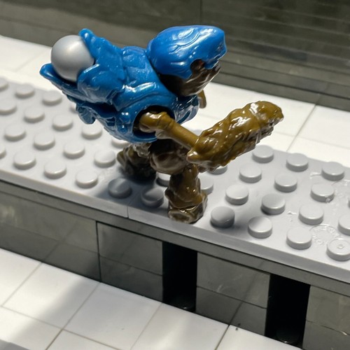 HALO MEGA CONSTRUX BLOKS BLUE COVENANT GRUNT MINOR MINI FIGURE GOBLIN BATTLESUIT - Picture 5 of 7