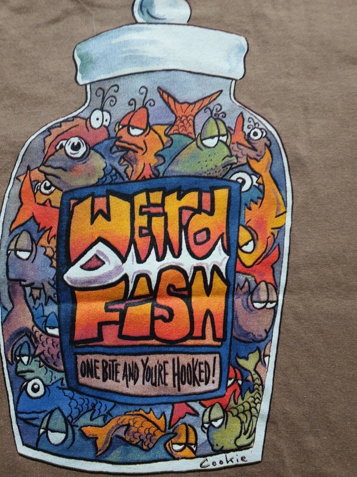 BRAND NEW WITH TAGS - BOY'S WEIRD FISH FUNKY FISH DESIGN T SHIRT AGE 7-8YRS. - Image 4 of 4