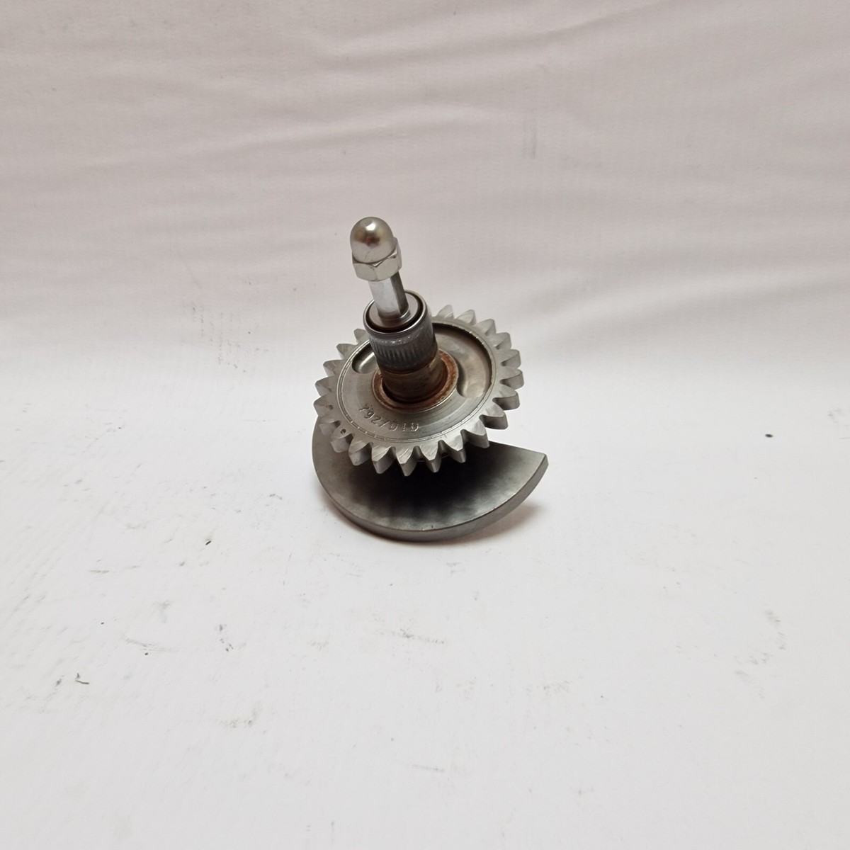 KTM 350 SXF 2017 COUNTER BALANCE GEAR SHAFT WATER PUMP DRIVE