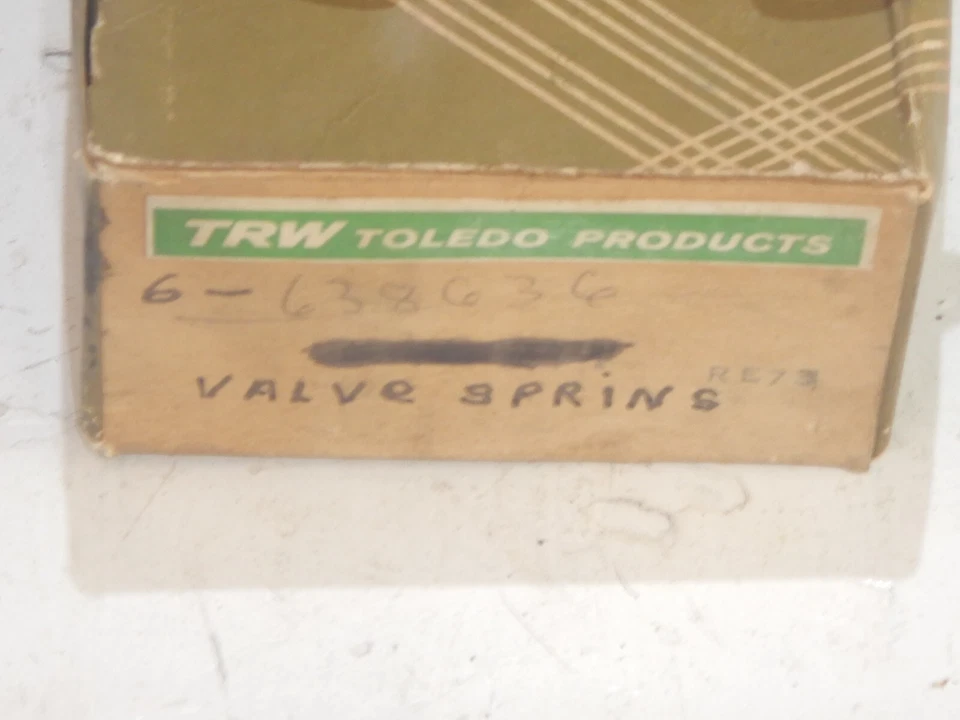 Válvula de admisión y escape TRW para Jeep Willys CJ resorte Cl cabeza plana 638636 Foto 2 de 4