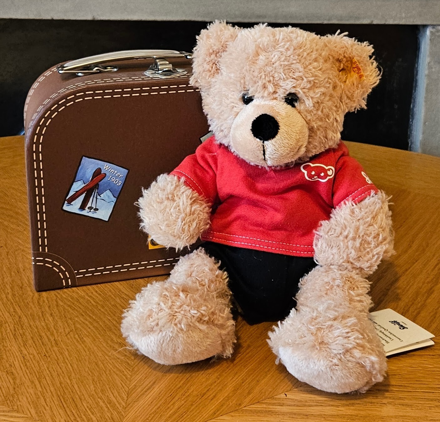 STEIFF 111259 SPORT FYNN TEDDY BEAR IN SUITCASE 28CM