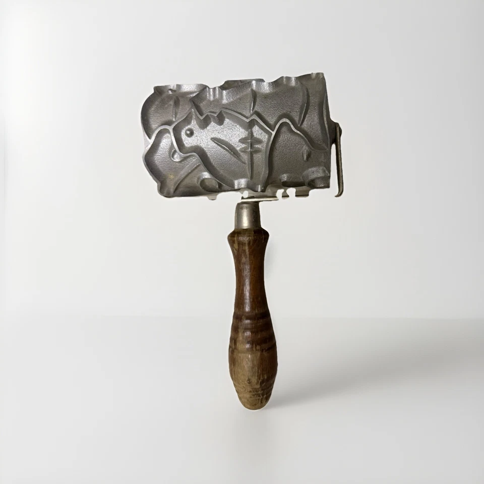 Vintage Monopol German Christmas Cookie Cutter Roller Press 8.5 " L Roller Is 4" - Image 2 of 2