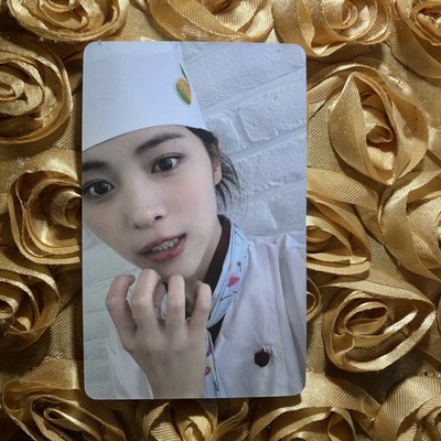 Ryujin ITZY QUEEN K-POP Idol Goddess Photo Card Chef Hot