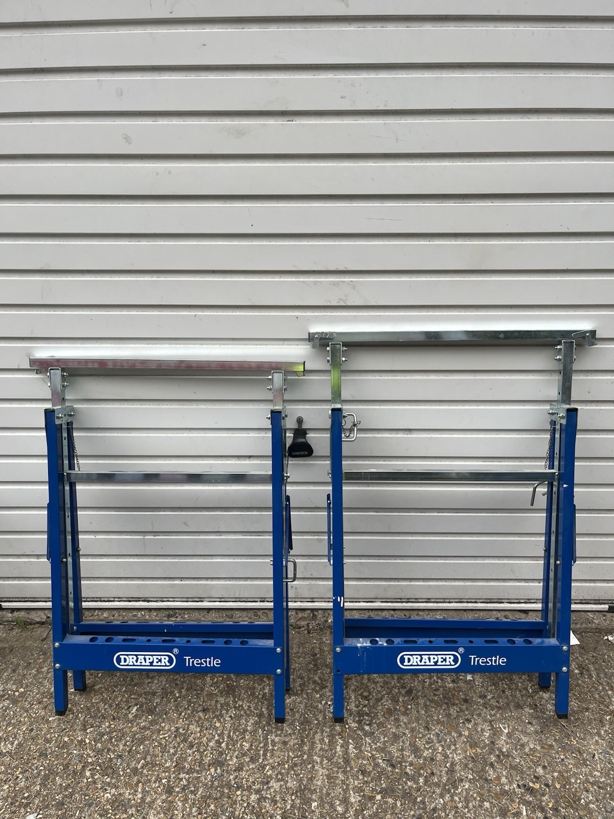 This is a Draper 54051 Blue Telescopic Saw Horse or Builders Trestle.