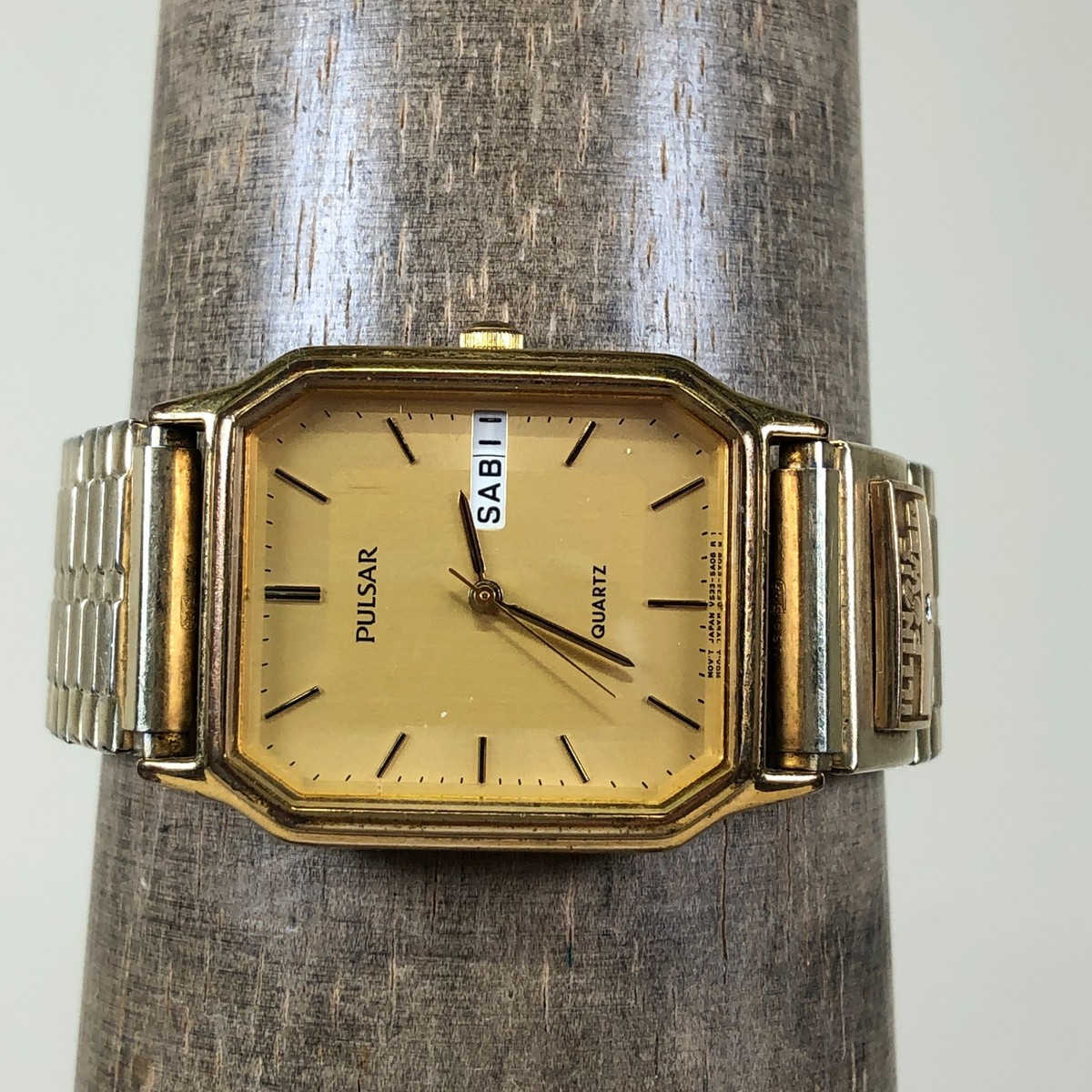 Vintage Pulsar Men V533-5A40 Dress Gold Expansion Band Quartz 28mm