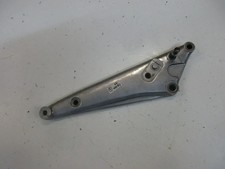 O. Honda CB 650 RC 03 Fußrastenhalter links Fussraste Fussrastenbrücke Sozius