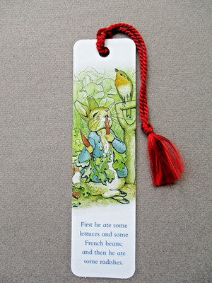 LESEZEICHEN Beatrix Potter Peter Rabbit Mr MacGregors Garten Karotten essen 2002
