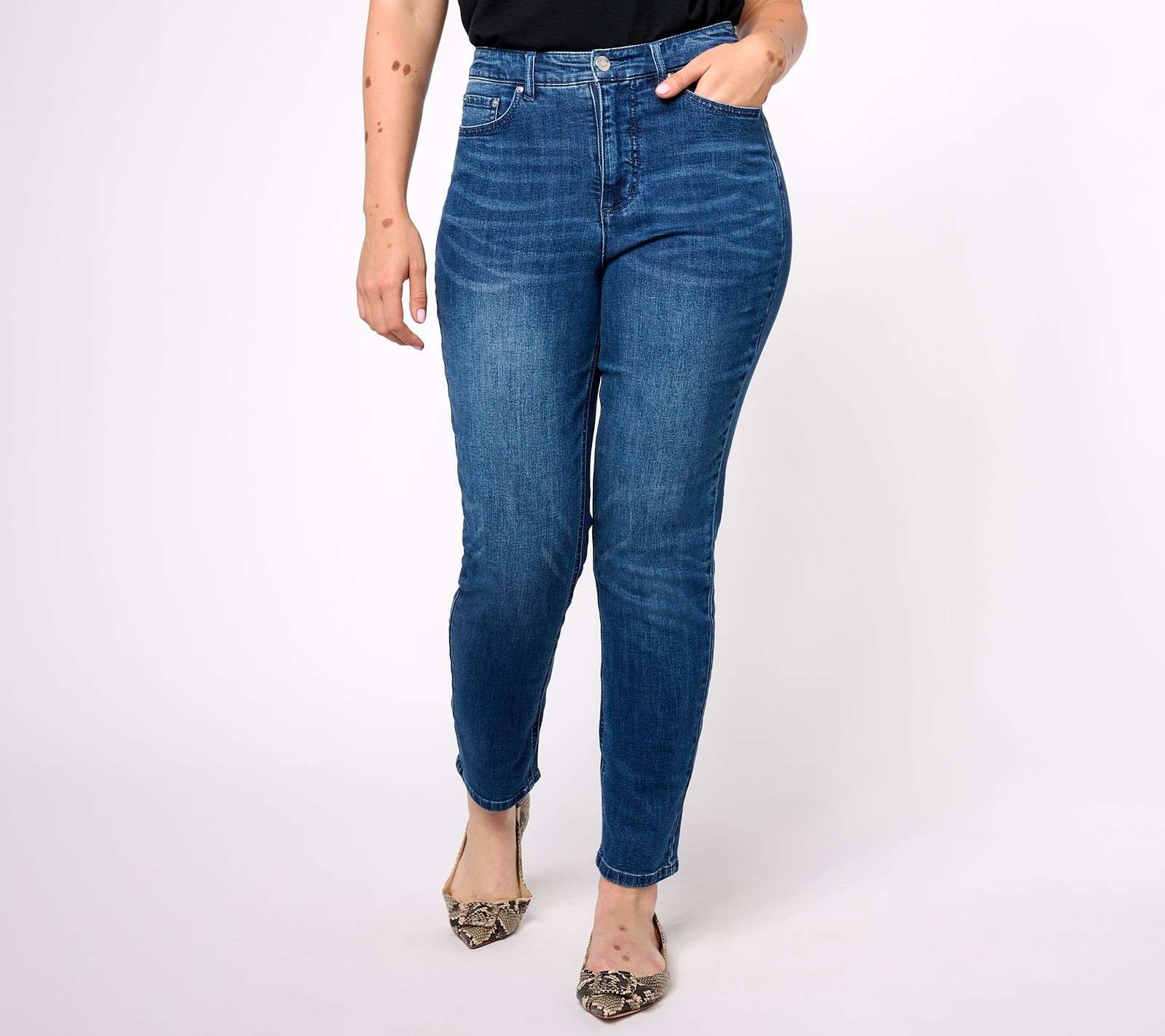 Girl With Curves Women's Petite Pants 4P Straight Leg Jean Berry Chevron A615248