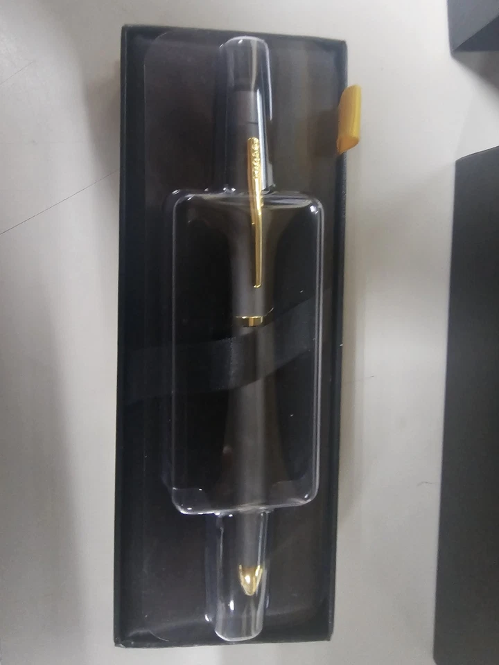 Bolígrafo multifunción Cross Tech3+™ cromo cepillado PVD Foto 3 de 4