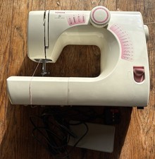 Toyota Sewing Machine SE13 Model RS2000 White Working  with Foot Pedal : THSW001