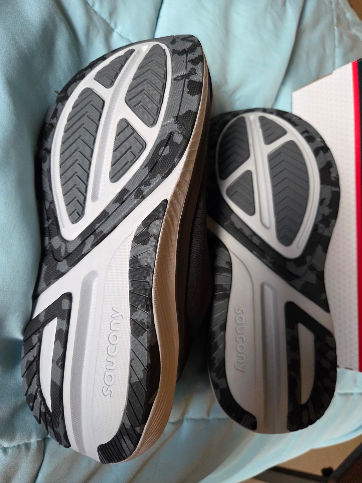 SAUCONY MEN'S ECHELON 10 Running Shoe Black/Silver NEW Size 10.5 XW EXTRA WIDE thumbnail 2