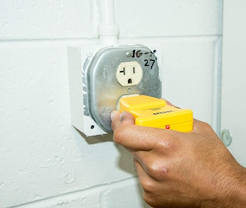 Localizzatore interruttore plug-in compatto, indicazione LED e funzione di allarme acustico - Foto 5 di 9