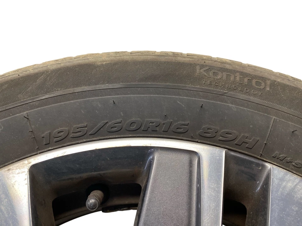 Peugeot 2008 I  Bj. 2015 - 2019 / Alufelge Allwetterreifen 195/60R16 9813836677 - Bild 4 von 4